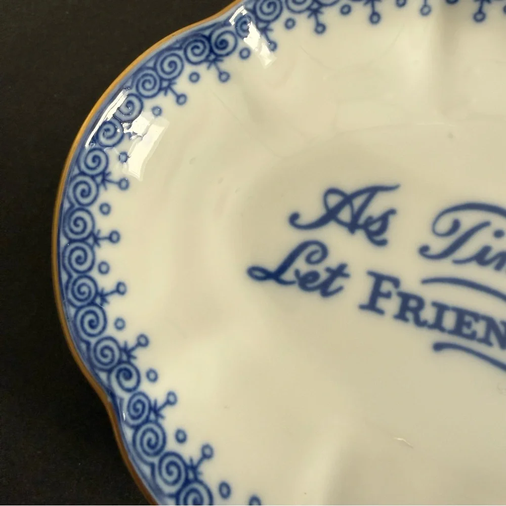 Decorative Blue and White Porcelain Jewelry Trinkets friendship Plate